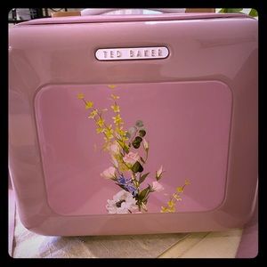 Ted Baker vanity case Brand New never used